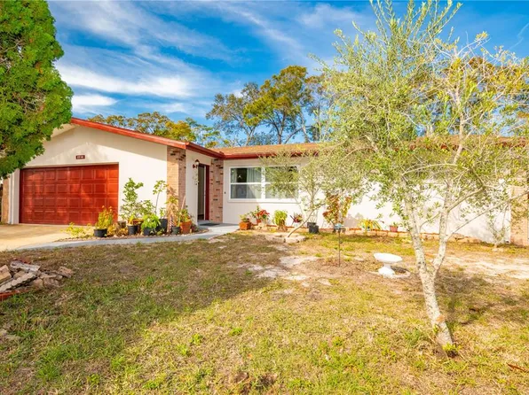 2216 NE Coachman Rd, Clearwater, FL 33765