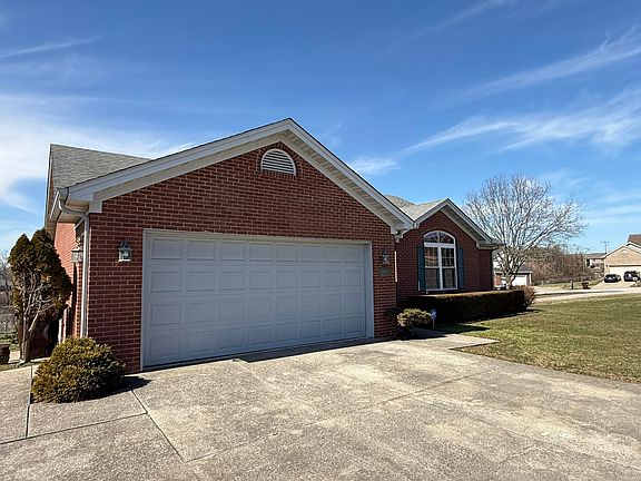 5th image of 1006 Heathcliff Dr