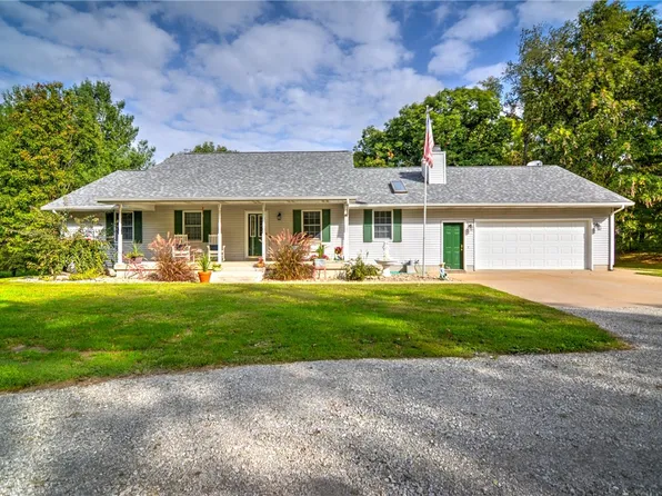 9234 E Cabin Rd, Argenta, IL 62501