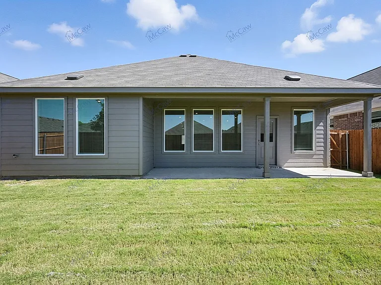 1813 Spruce Cir — Photo 20