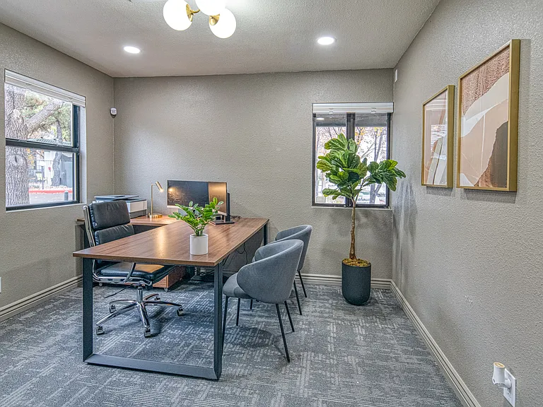 Leasing Office (1)