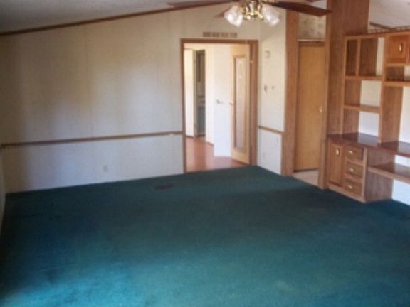 2nd image of 156 Hickory Hill Dr