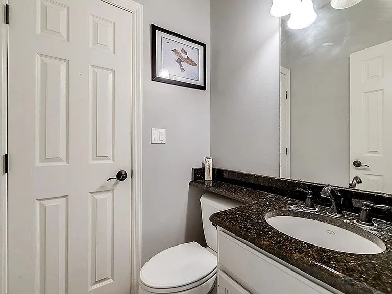 113 Cypress Dr — Photo 17