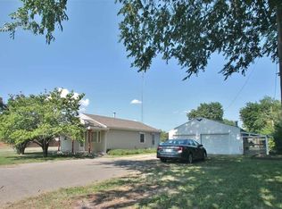 1942 NE Madison St, Topeka, KS 66608