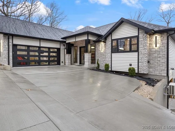 125 Qunta Grande Dr, Sunrise Beach, MO 65079