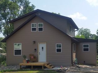 1907 Boston Ave, Spirit Lake, IA 51360