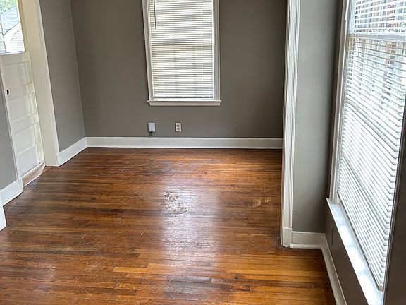 4th image of 118 N Greer St #1