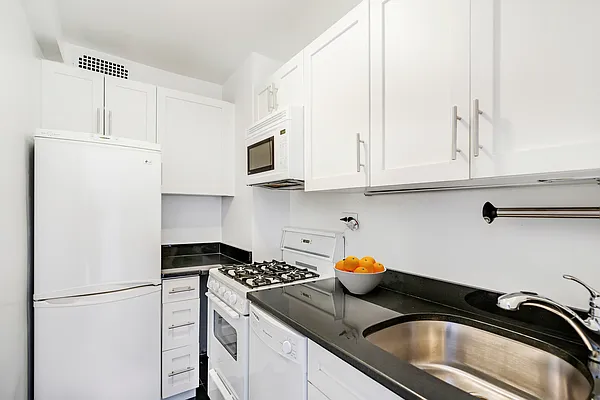 Rented by Compass | media 19