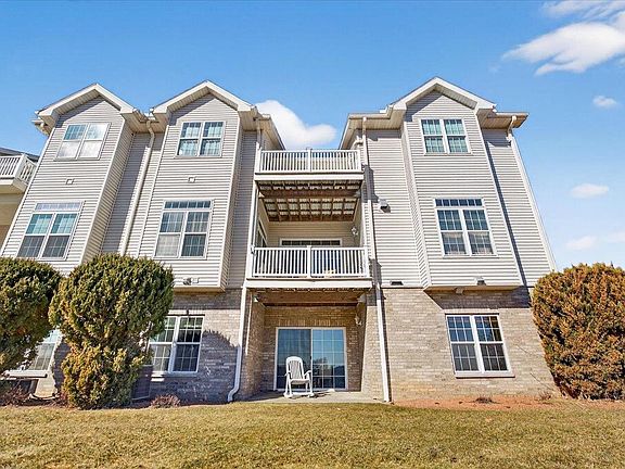4th image of W11558 Island View Court