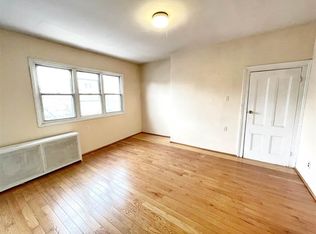 261 Sherman Ave FLOOR 2, Jersey City, NJ 07307
