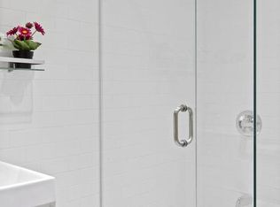 98 8th Ave APT 2F, New York, NY 10011