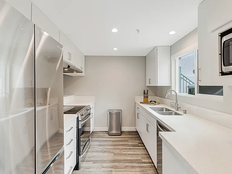 6441 Kanan Dume Rd — Photo 3