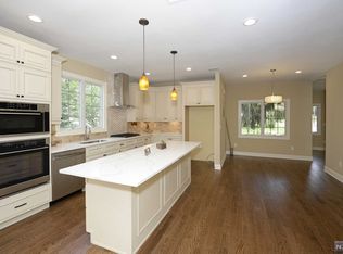 37-21 Ferry Hts, Fair Lawn, NJ 07410