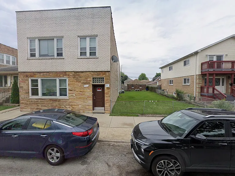 5737 W 63rd Pl #1F — Photo 7