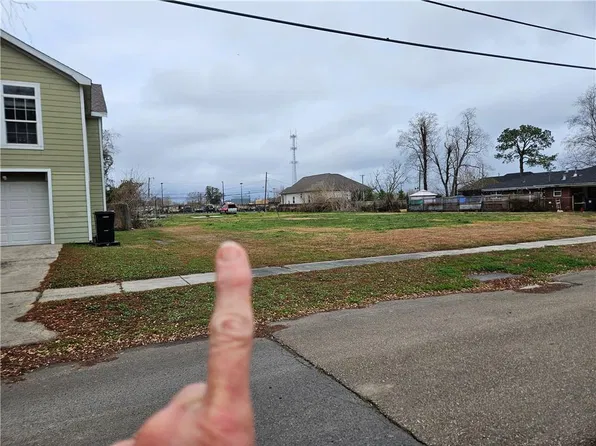 1808 Mehle St, Arabi, LA 70032