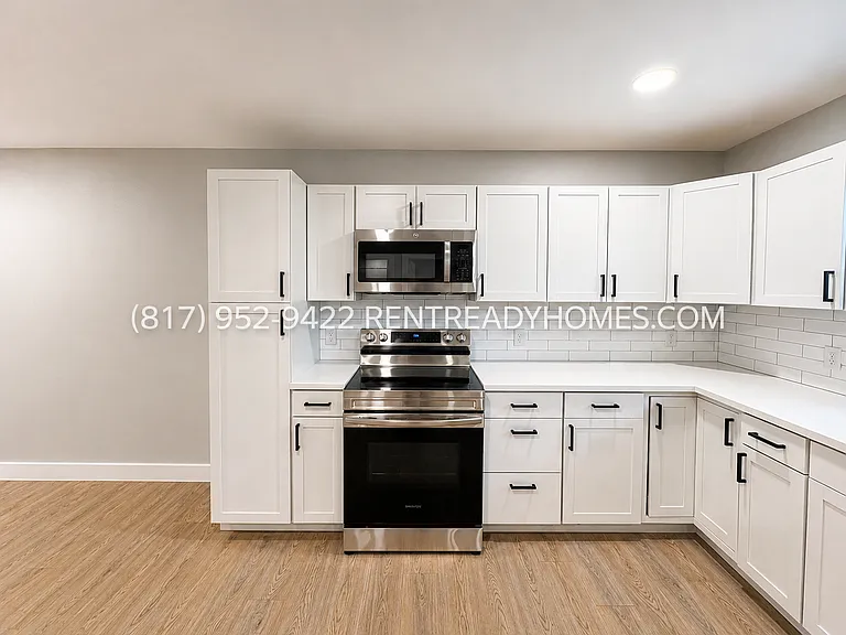 4919 Dickens Rd — Photo 6