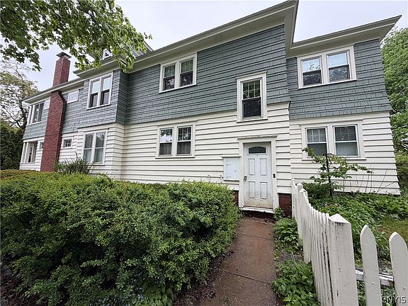3rd image of 1300-1302 Oak St