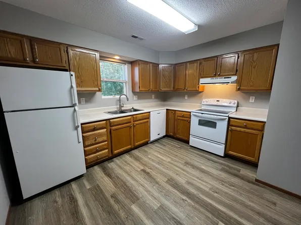 2508 P St #4, Auburn, NE 68305