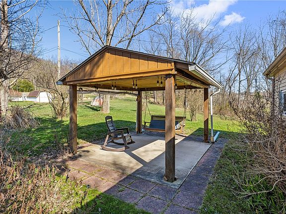 4th image of 323 High Brow Ln
