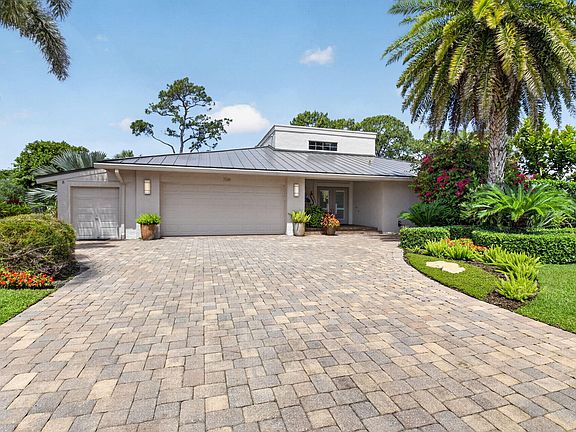 2nd image of 706 Foxpointe Circle