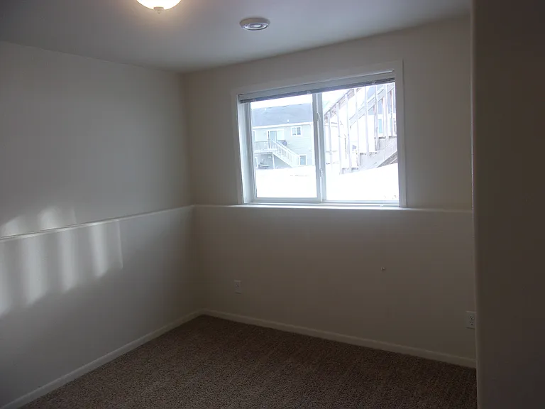 3134 8th St NE — Photo 16
