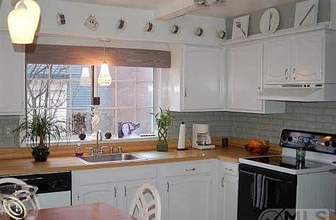 Open and Bright Kitchen