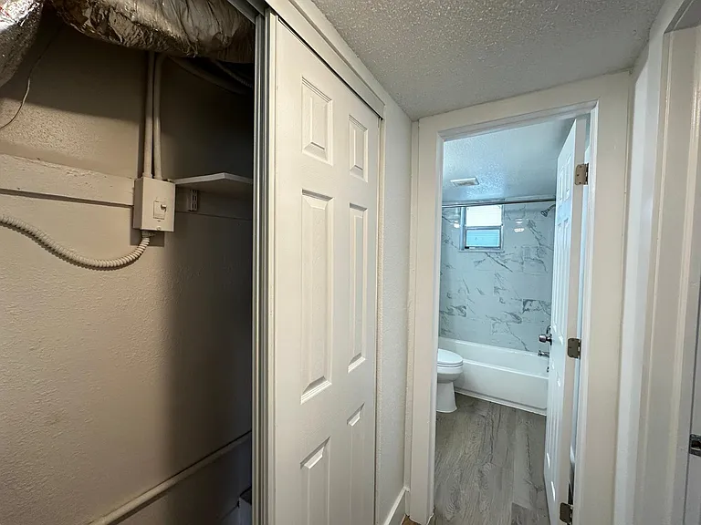 2331 Arthur St #5 — Photo 10
