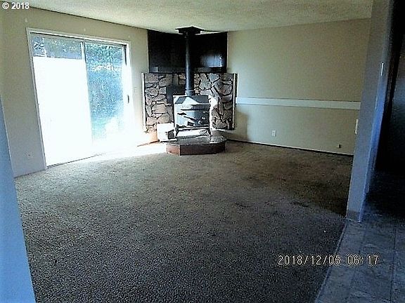 3rd image of 315 Rosewood St