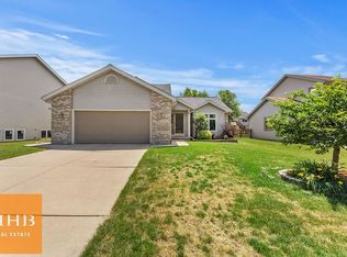 8321 Shale Dr, Madison, WI 53719