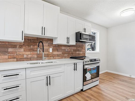 4th image of 53 Rita CRESCENT