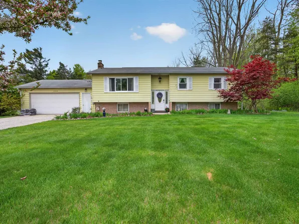 3573 E Monroe Rd, Midland, MI 48642