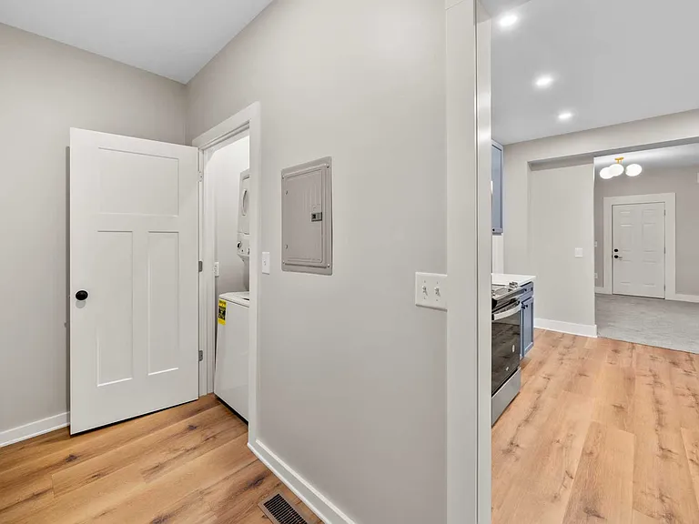 708 W Lasalle Ave #1 — Photo 9