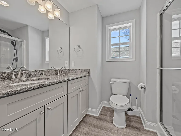 645 S Gaines St — Photo 14