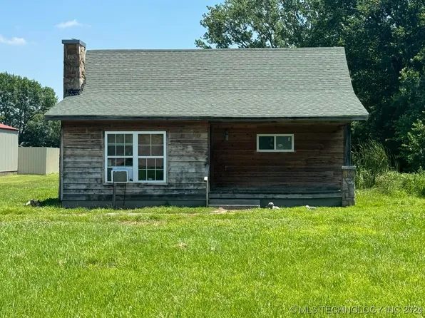 410 N Mickey Mantle Blvd, Commerce, OK 74339