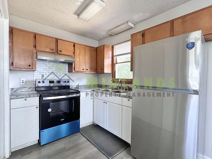 728 Bitternut Dr — Photo 9
