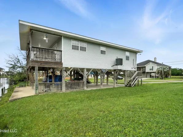 11155 New York St, Bay Saint Louis, MS 39520