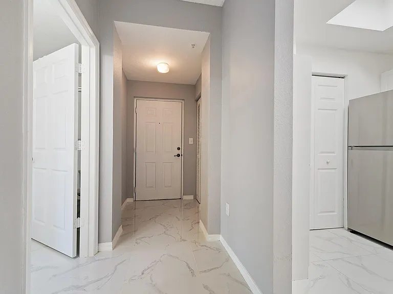 2917 Tuscany Ct #302 — Photo 4