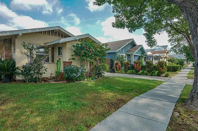 353 W Garfield Ave