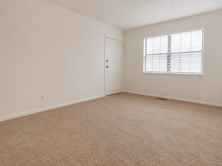 The Court at Sandstone Apartments — Photo 6