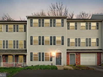 2264 N Point Dr, York, PA, 17406