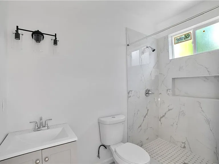 20536 Enadia Way — Photo 8