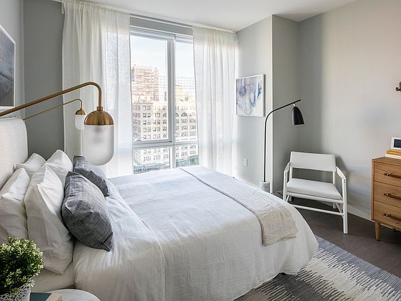 5th image of 4212 28th St APT 18F
