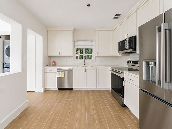 5th image of 400 E Royal Palm Rd
