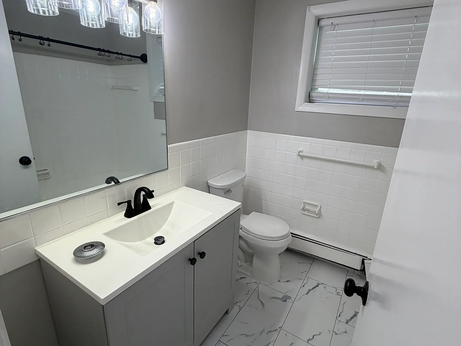 2 bed, 800 sqft, $1,350 — Photo 2