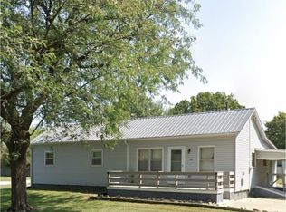 305 SE 4th St, Galva, IL 61434