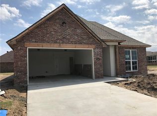 303 Fallon Dr, Sulphur, LA 70665