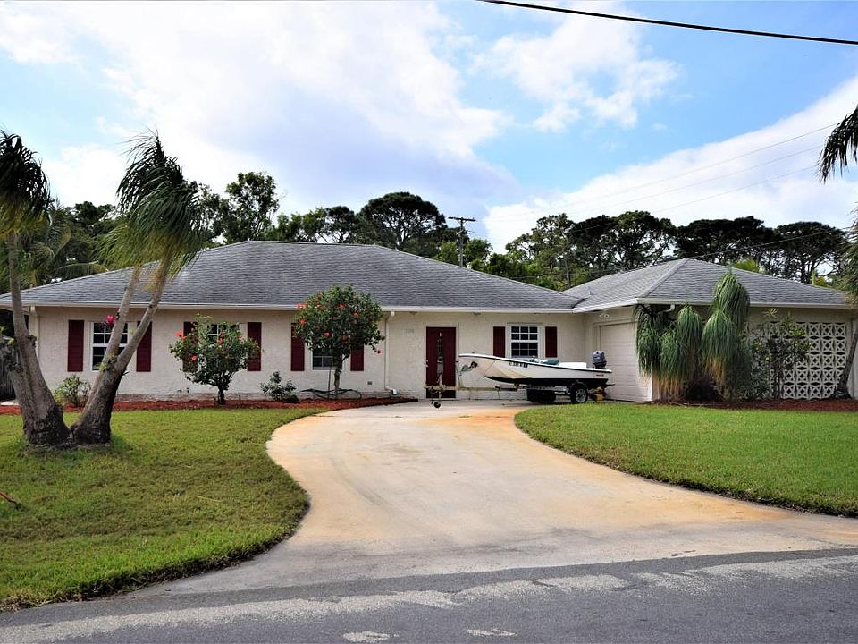 1st image of 1096 SW 28th Ave