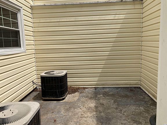 2nd image of 484 Greenview Dr #484
