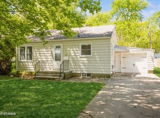107 N Main St, Lincoln, IL 62656