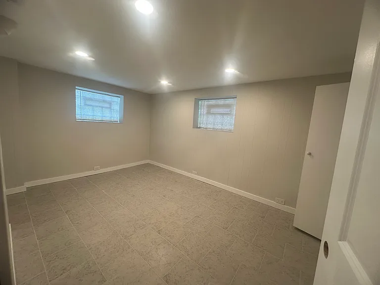 5120 N Laramie Ave #G — Photo 18